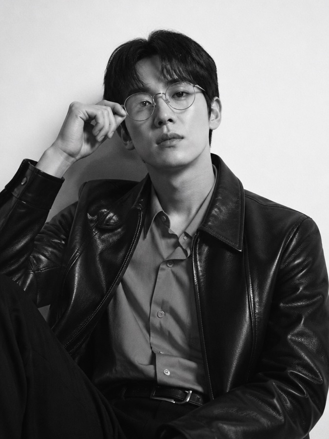 레더자켓 흑백 3컷